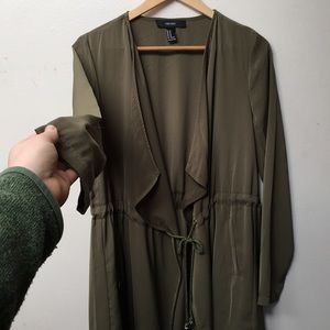 🌿 NWOT Forever21 Green Open Tunic with Pockets!